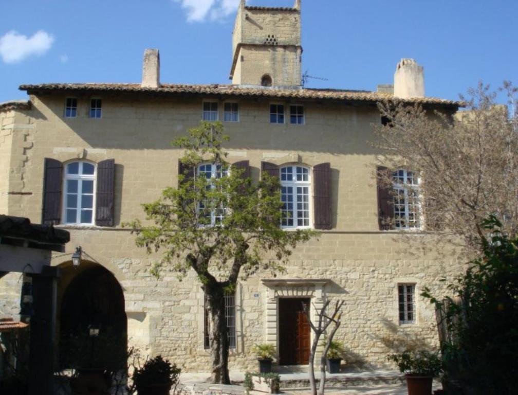 Monte Arena Bed and Breakfast Montaren-et-Saint-Médiers Exteriör bild